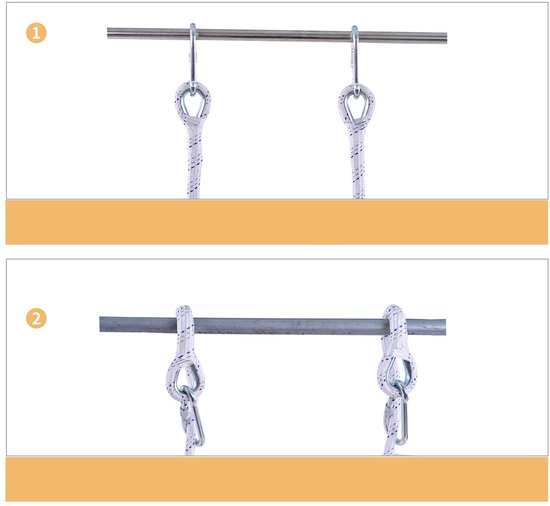 Illustratie van hoe de brandtrap aan een stang wordt bevestigd met lussen en karabiners.