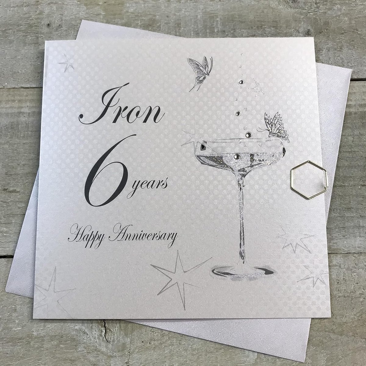 Cotton Cards Happy Iron' 6 jaar, handgemaakte verjaardagskaart (Coupe glas, Code bd106)
