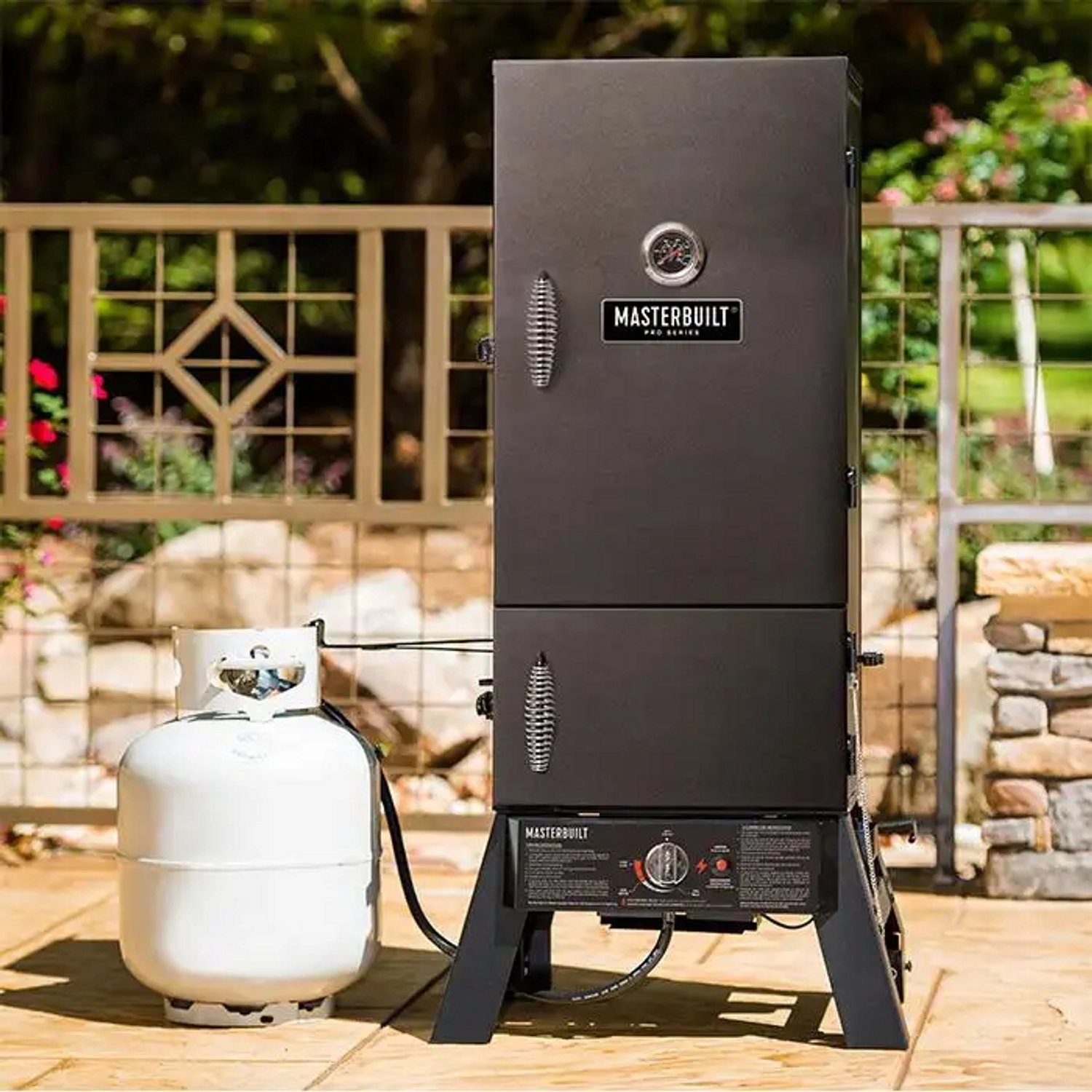 Masterbuilt Dual Fuel - Gas and Charcoal Smoker