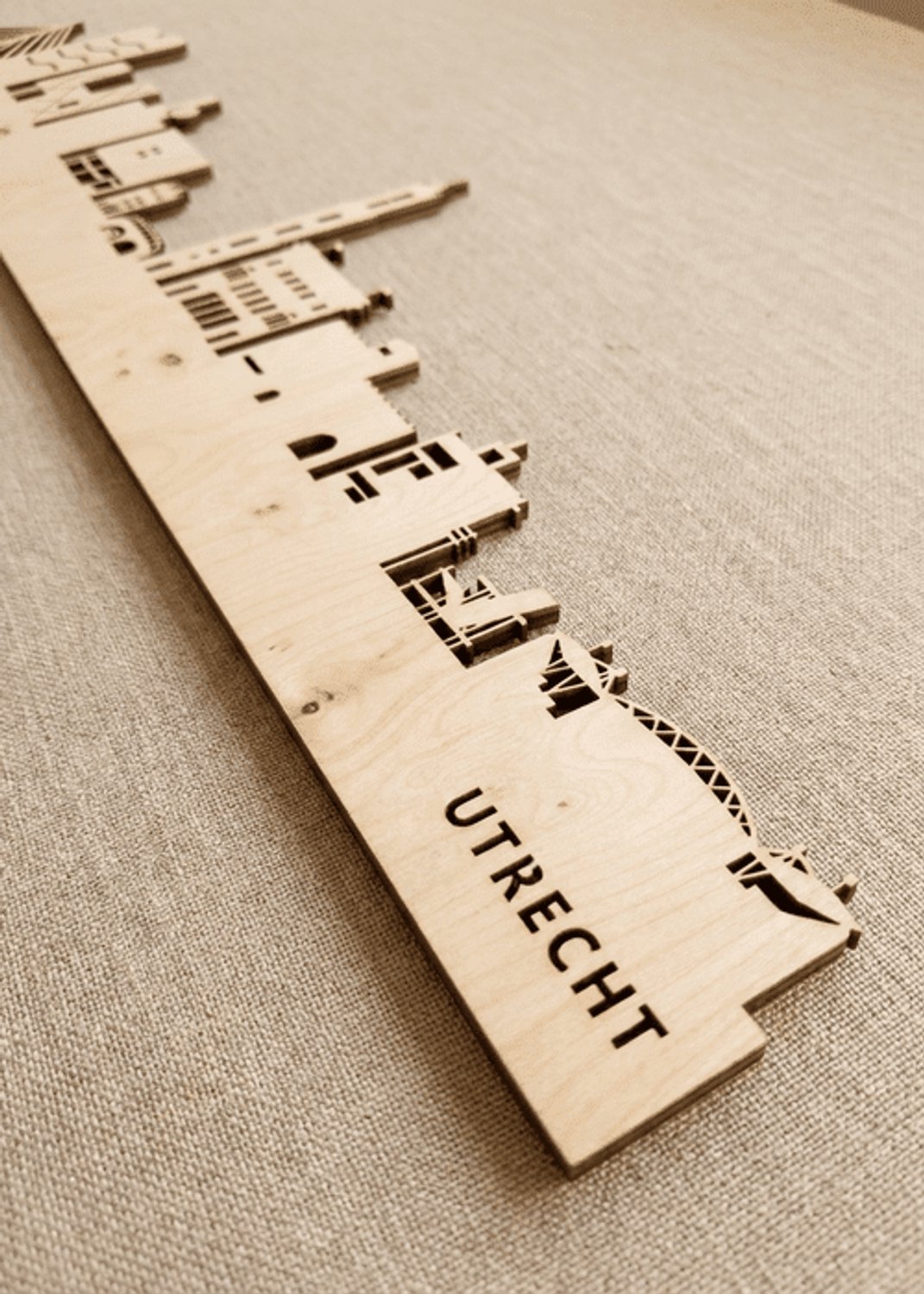 Houten Skyline Utrecht | Wanddecoratie voor aan de muur | Berken | 100 x 20 cm
