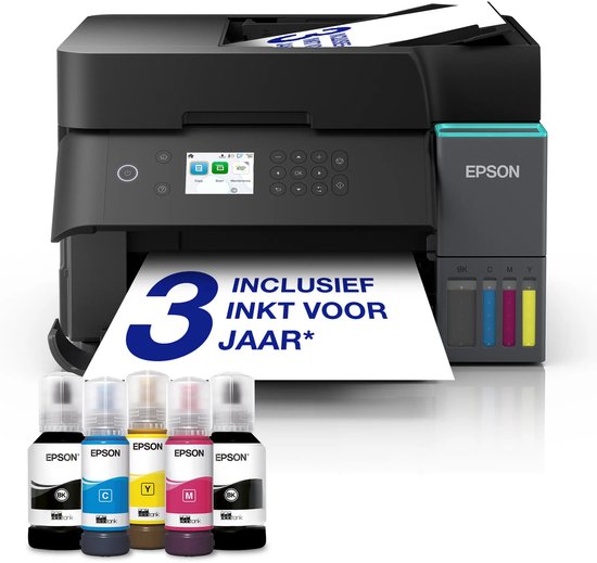 Epson EcoTank printer met inktflessen voorop en een blad waarop staat: Inclusief inkt voor 3 jaar.