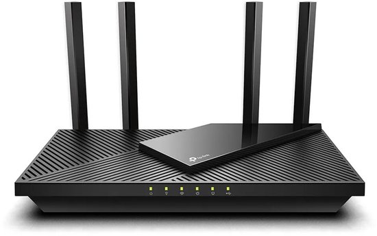Zijaanzicht van zwarte TP-Link router met vier verticale antennes en led-statuslampjes vooraan.