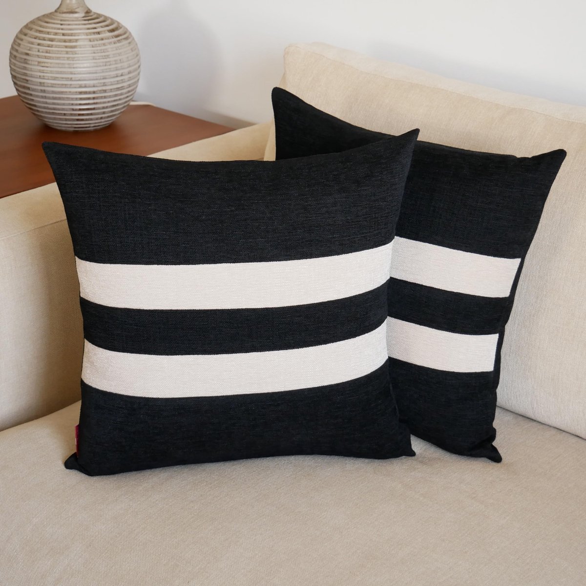 Elzusha - Kussenhoezen Set van 2 - 40x40 cm - Zwart en Beige