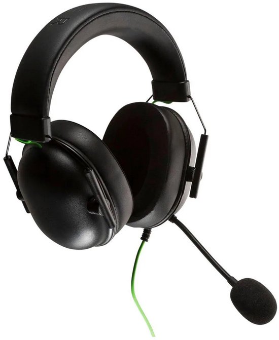 Zwarte gaming headset met groene accenten en microfoon.