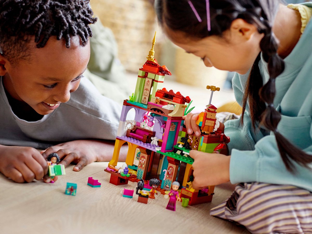 LEGO Disney Encanto Het Huis van de Familie Madrigal - 43202 — afbeelding 17