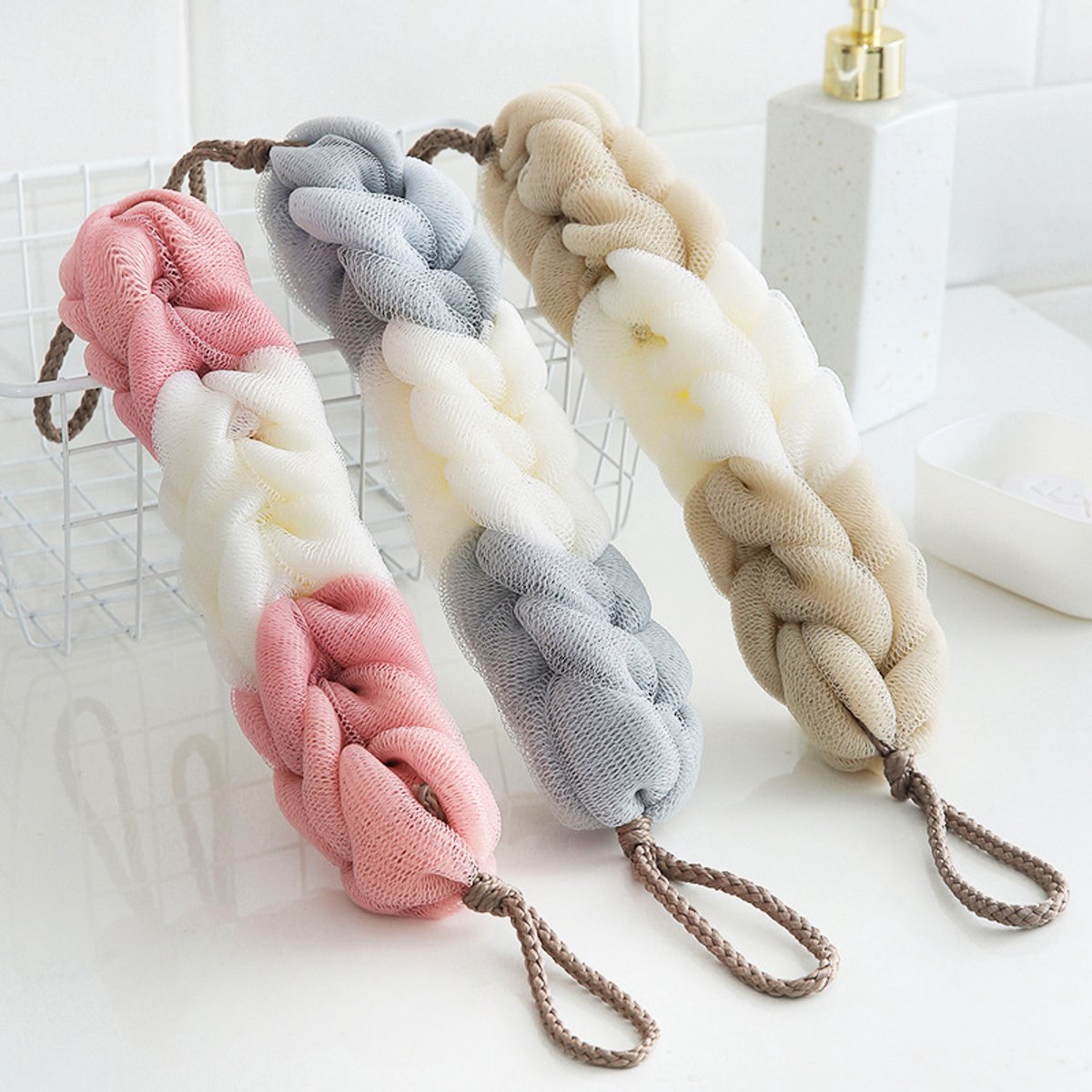 Lange loofah-spons voor de rug met touwgreep, douchespons voor het lichaam, 3-pack exfoliërende sponsballen van mesh voor mannen en vrouwen (verschillende kleuren)