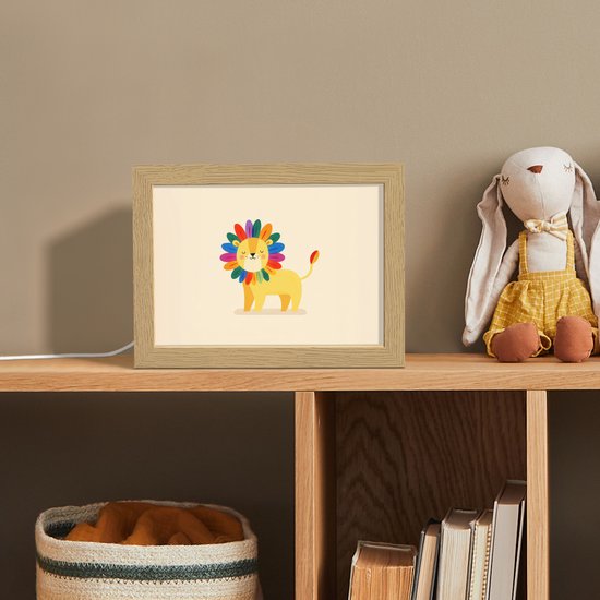 Nachtlampje 20x15 cm - Kinder lamp - Leeuw - Kleurrijke manen - Beige - Tafellamp kinderkamer - Slaapkamer lamp - Bedlamp kinderen - Kinderlampje stopcontact - Wandlamp babykamer - Nachtlampjes van Merkloos — afbeelding 3