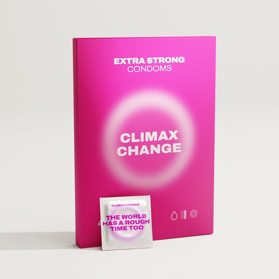 Boîte rose avec 'EXTRA STRONG CONDOMS' et 'CLIMAX CHANGE'. Un préservatif emballé individuellement avec texte 'CLIMAX CHANGE' et 'THE WORLD HAS A ROUGH TIME TOO'.