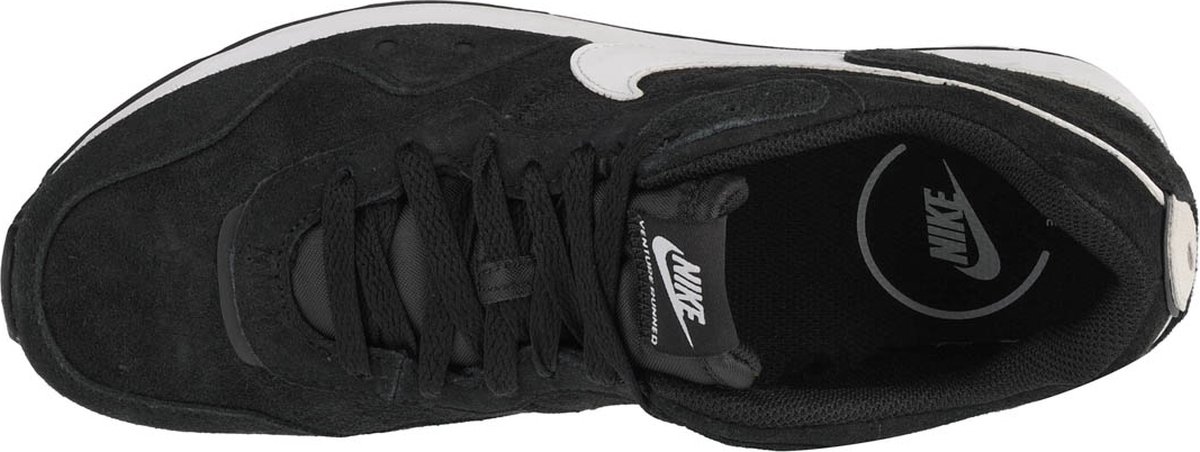 nike venture runner suede black