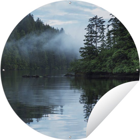 Tuincirkel Mist boven het meer in het archipel Haida Gwaii in Canada - 120x120 cm - Ronde Tuinposter - Buiten XXL / Groot formaat!