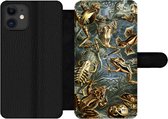 Bookcase Geschikt voor iPhone 11 telefoonhoesje - Batrachia - Haeckel - Oude meesters - Met vakjes - Wallet case met magneetsluiting