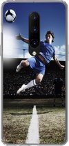 Geschikt voor OnePlus 7 Pro hoesje - Voetballer doet een volley - Siliconen Telefoonhoesje