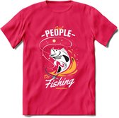 Cool People Do Fishing - Vissen T-Shirt | Geel | Grappig Verjaardag Vis Hobby Cadeau Shirt | Dames - Heren - Unisex | Tshirt Hengelsport Kleding Kado - Roze - XL