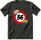 36 Jaar Hoera Verkeersbord T-Shirt | Grappig Verjaardag Cadeau | Dames - Heren | - Donker Grijs - L