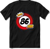 86 Jaar Hoera Verkeersbord T-Shirt | Grappig Verjaardag Cadeau | Dames - Heren | - Zwart - L