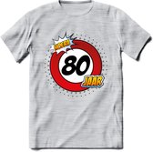 80 Jaar Hoera Verkeersbord T-Shirt | Grappig Verjaardag Cadeau | Dames - Heren | - Licht Grijs - Gemaleerd - L