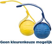 Trixie sportbal aan lint tpr drijvend assorti 6x6x20 cm