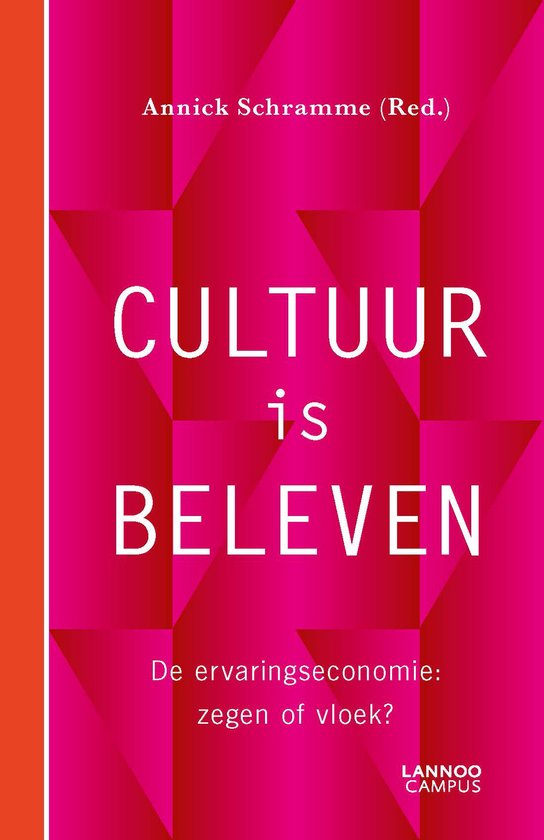 Livre intitulé 'Cultuur is beleven' sur fond rose à motif géométrique.