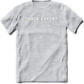 Snack Expert - Snack T-Shirt | Grappig Verjaardag Kleding Cadeau | Eten En Snoep Shirt | Dames - Heren - Unisex Tshirt | - Licht Grijs - Gemaleerd - 3XL