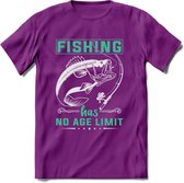 Fishing Has No Age Limit - Vissen T-Shirt | Aqua | Grappig Verjaardag Vis Hobby Cadeau Shirt | Dames - Heren - Unisex | Tshirt Hengelsport Kleding Kado - Paars - L