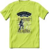 A bad Day Fishing - Vissen T-Shirt | Grijs | Grappig Verjaardag Vis Hobby Cadeau Shirt | Dames - Heren - Unisex | Tshirt Hengelsport Kleding Kado - Groen - 3XL