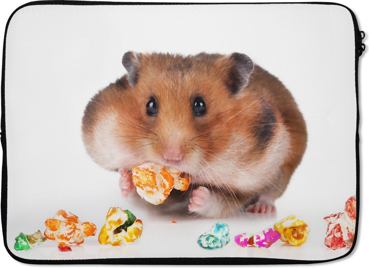 Laptophoes 13 inch 34x24 cm - Hamsters - Macbook & Laptop sleeve Hamster eet kleurrijk voedsel - Laptop hoes met foto