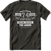 74 Jaar Legend T-Shirt | Zilver - Wit | Grappig Verjaardag en Feest Cadeau | Dames - Heren - Unisex | Kleding Kado | - Donker Grijs - M