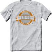 Premium Since 1948 T-Shirt | Zilver - Goud | Grappig Verjaardag en Feest Cadeau Shirt | Dames - Heren - Unisex | Tshirt Kleding Kado | - Licht Grijs - Gemaleerd - S