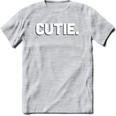 Cutie - Valentijn T-Shirt | Grappig Valentijnsdag Cadeautje voor Hem en Haar | Dames - Heren - Unisex | Kleding Cadeau | - Licht Grijs - Gemaleerd - M