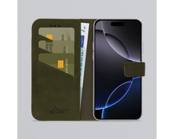 My Style Telefoonhoesje geschikt voor Apple iPhone 16 Pro Hoesje | My Style Flex Wallet Bookcase Portemonnee | Pasjeshouder voor 3 Pasjes | Telefoonhoesje voor Pinpas / OV Kaart / Rijbewijs - Forest Green | Groen