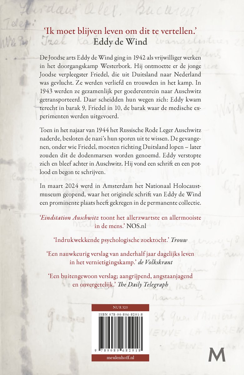 Boek met tekst over Eddy de Wind en zijn ervaringen in Auschwitz. De tekst is in handschrift en gedrukt.