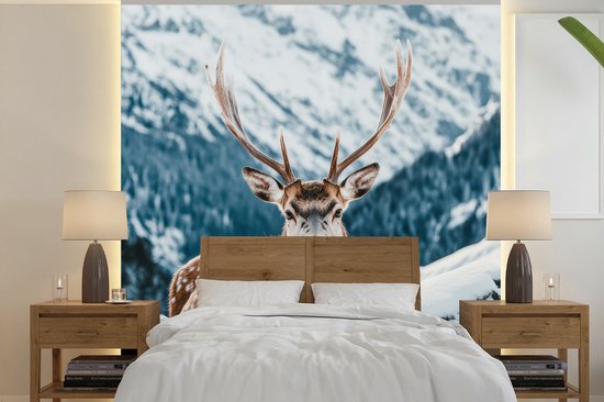 Behang - Fotobehang Hert - Landschap - Winter - Natuur - Dieren - Bergen - Breedte 240 cm x hoogte 240 cm