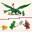 Bovenaan: groene LEGO draak met groene ninjapopper. Onderaan: groene ninjapopper vecht met zwaard tegen rode ninjapopper met bijl.