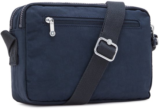 Achterkant van een donkerblauwe Kipling schoudertas met verstelbare schouderband.
