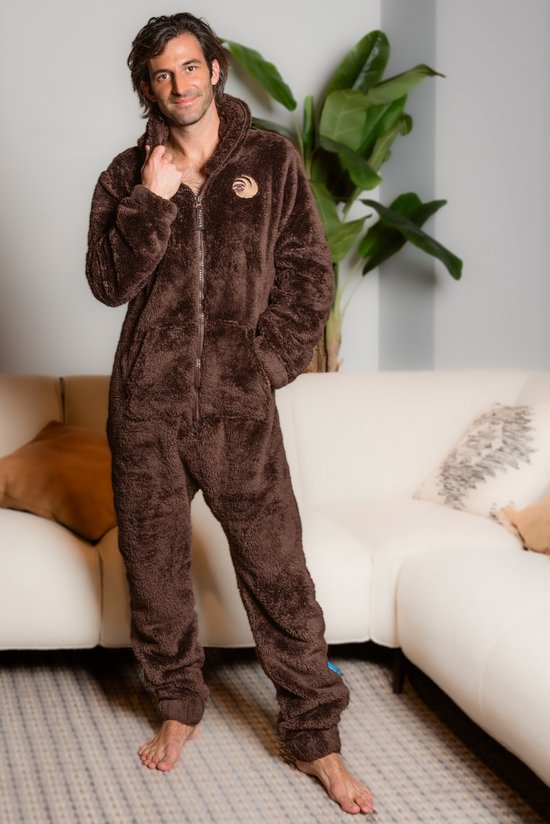 Foto: Knuffle fleece onesie linda de allerbeste onesie ooit gemaakt stijlvol heerlijk warm en super zacht 100 duurzame knuffle fleece fabric handgemaakt in portugal loungewear jumpsuit huispak dit is maat m in de kleur bruin