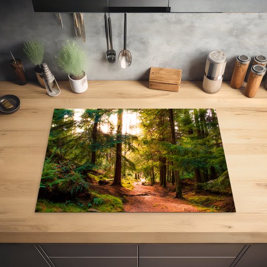 KitchenYeah® Inductie beschermer 70x52 cm - Bos - Pad - Bomen - Groen - Zon - Natuur - Kookplaataccessoires - Afdekplaat voor kookplaat - Inductiebeschermer - Inductiemat - Inductieplaat mat