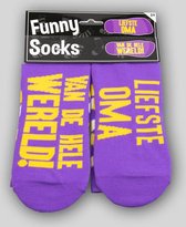 Sokken - Funny socks - Liefste Oma van de wereld! - In cadeauverpakking met gekleurd lint