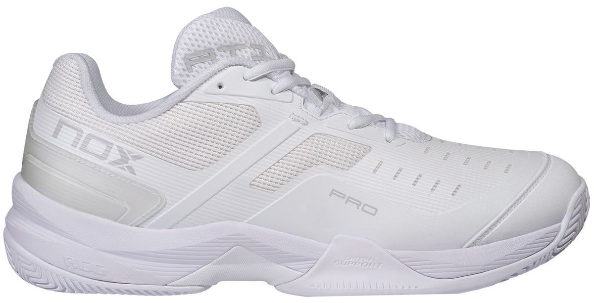 Nox At10 Pro Padelschoenen Wit EU 36 Man