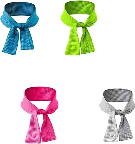 Vier koelsjaals in blauw, groen, roze en grijs met knoopjes.