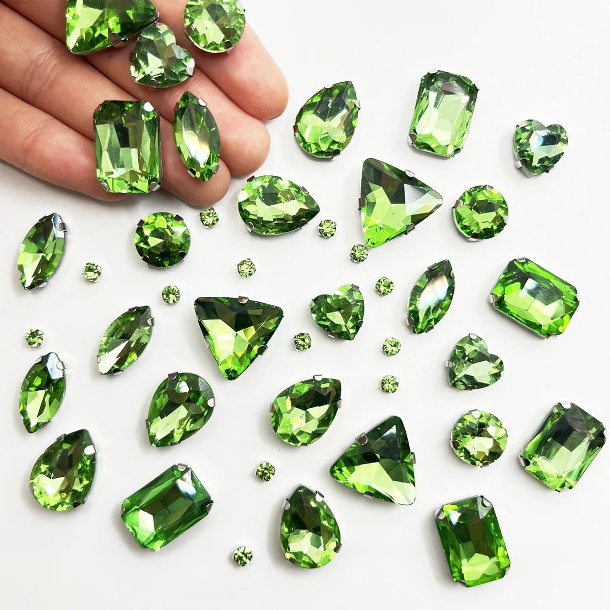 236 stuks strass-steentjes om te naaien met klauw – edelstenen van metaal en glas voor kleding, schoenen, doe-het-zelf handwerk (lichtgroen)