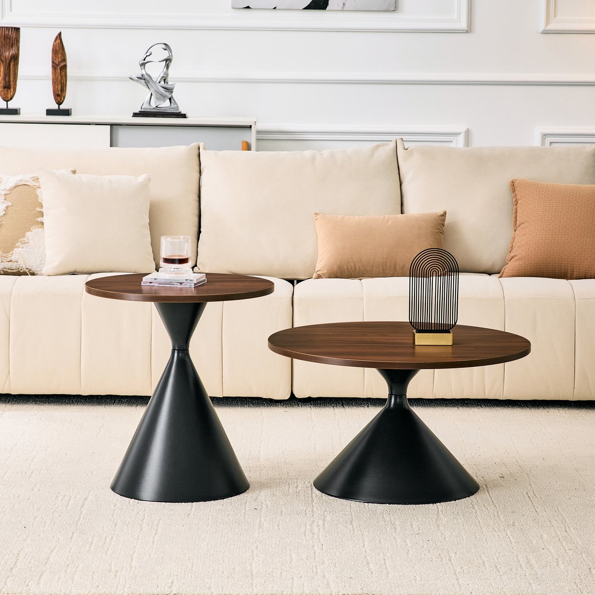 Zandloper-serie 2-delige set salontafels met opvallende kegelvorm, melamine tafelblad in notenhoutlook + zwarte metalen voet, ruimtebesparend stapelbaar, ideaal voor woonkamer, slaapkamer & kantoor