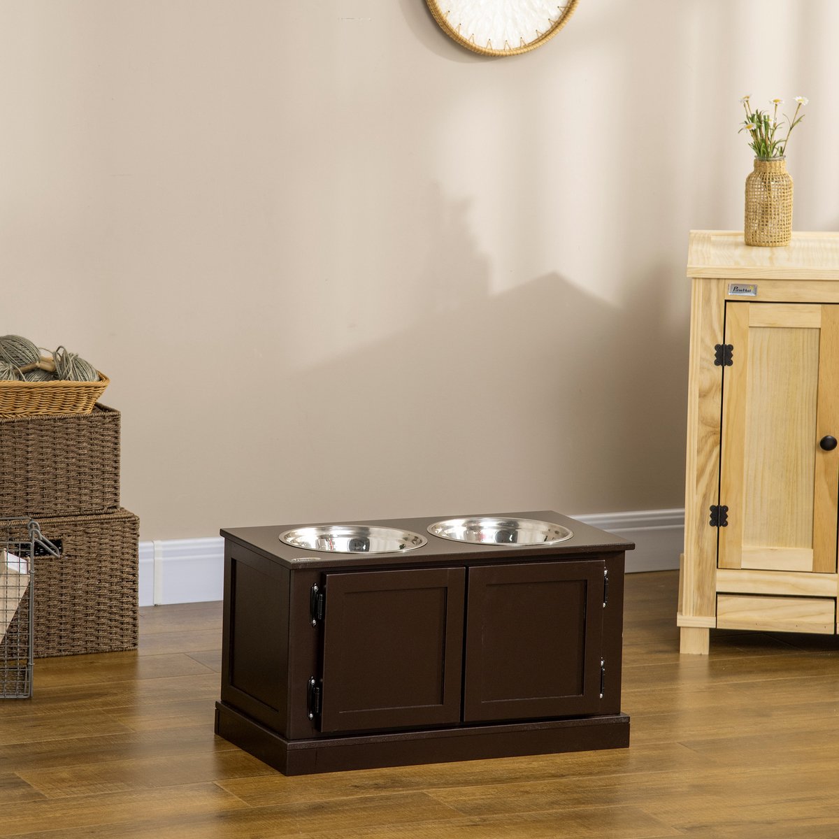 TEKROA® Voerbak - Voerstation met verhoogde voerbakken - inclusief opbergruimte - 60 cm x 30 cm x 34 cm - bruin