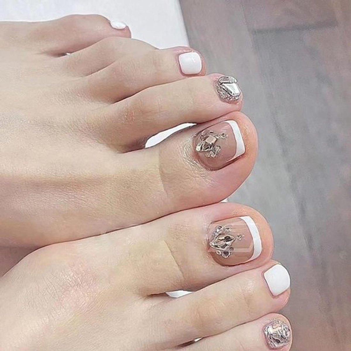 Inovra Plus - 24 Stuks - Nep Teennagels met Strass en Bloemmotief
