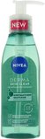 Nivea Derma Skin Clear reinigingsgel met "NEW" sticker, salicylzuur & niacinamide.
