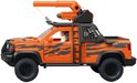 Oranje speelgoed-avonturenvoertuig met zwarte tijgerstrepen en een kraan.