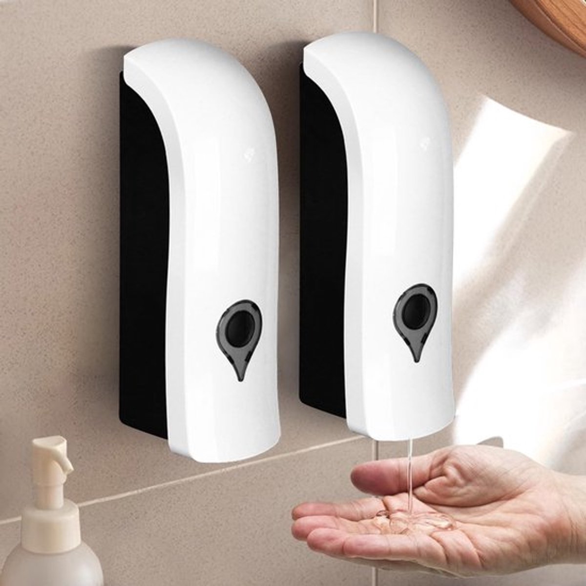 Zeepdispenser 300 ml - Wandmontage zonder boren - Duurzaam en robuust - Lekvrij ontwerp - Handmatig voor shampoo - Gemakkelijk bijvullen en reinigen