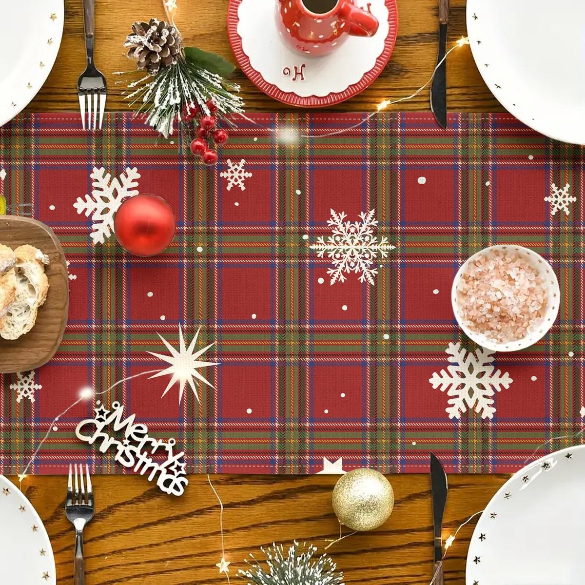 Tafelloper kerstmis 40 x 140 cm - rood ruitpatroon - sneeuwvlokken - feestelijke tafeldecoratie - ShopVlot