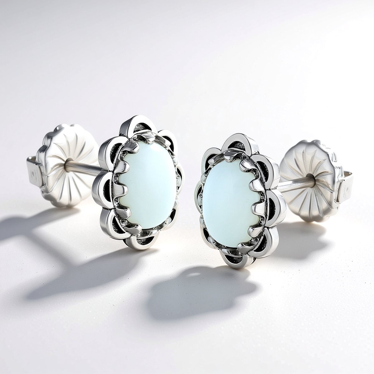 Cavill - Zilveren Oorbellen - 925 Sterling Zilver Geoxideerd - Ovale Parelmoer 8x6 mm - Elegante Oorbellen met Bloemachtig Patroon - Dames Sieraden