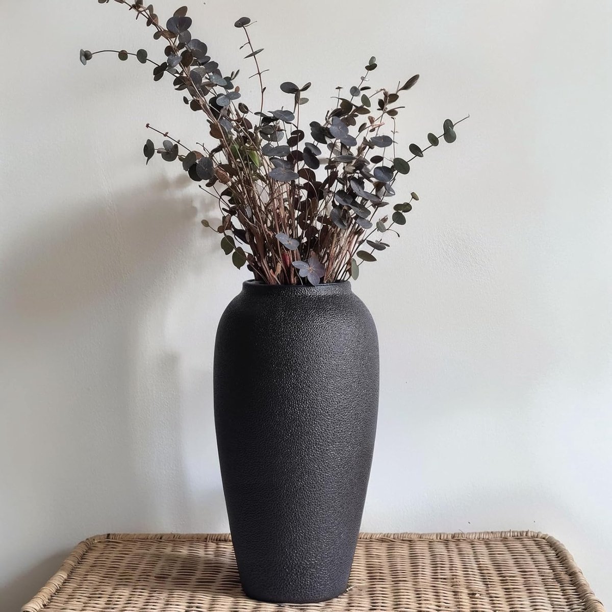 SnelShoppen - Grote Zwarte Keramische Vaas 35cm - Rustieke Terracotta Vaas voor Woonkamer, Keuken, Entree - Moderne Decoratie voor Tafel en Plank