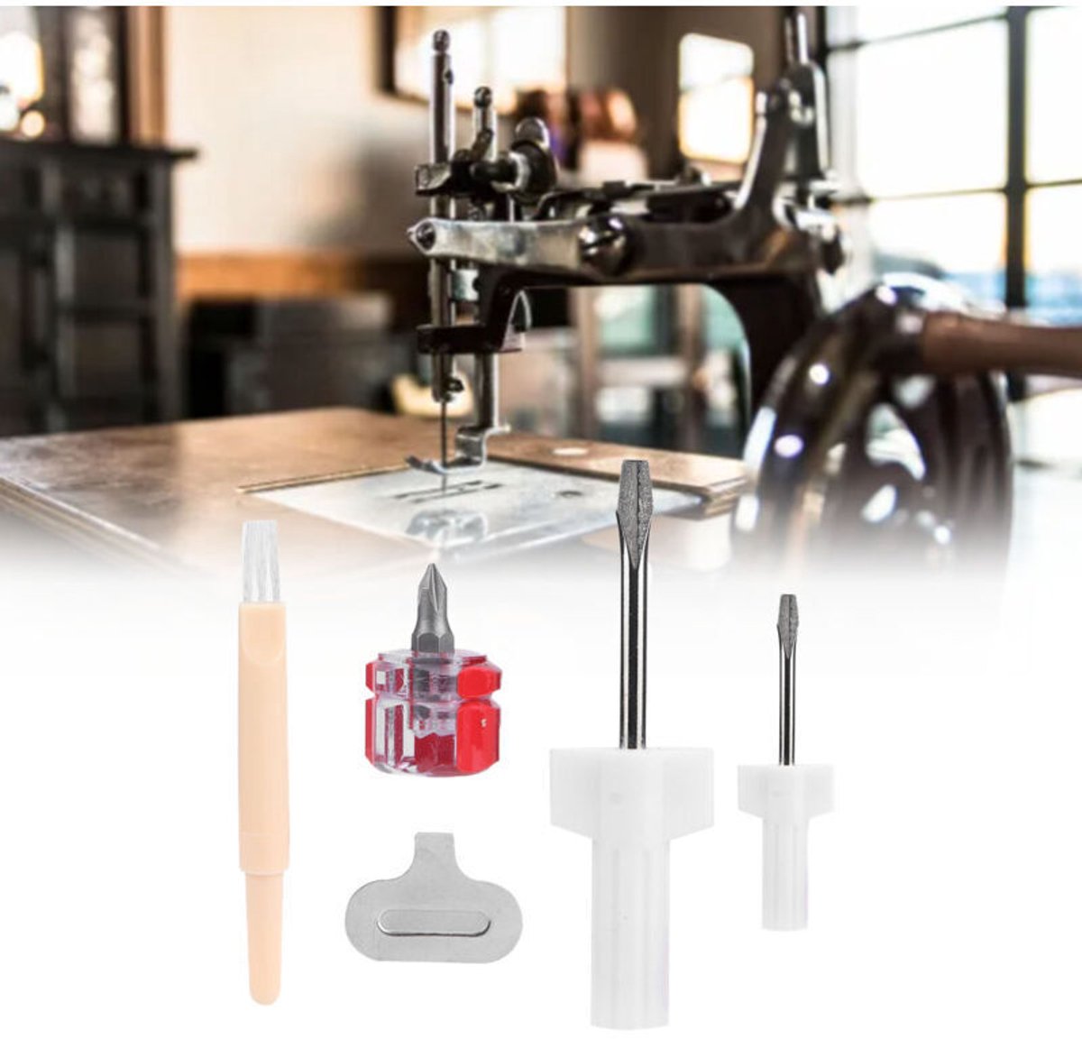 Deze reparatieset geschikt voor naaimachines bevat een platte schroevendraaier, een draadverwijderaar, een draadontkoppelaar en een reinigingsborstel.